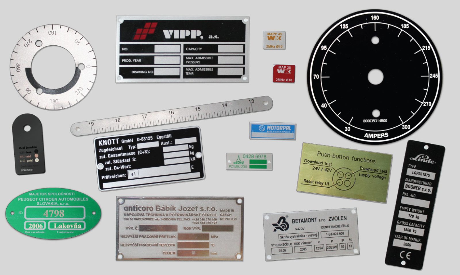 štítky k označení strojů a zařízení na zakázku